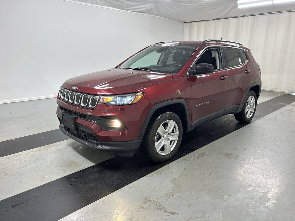 Certified 2022 Jeep Compass Latitude w/ Convenience Group AWD/4WD image 5