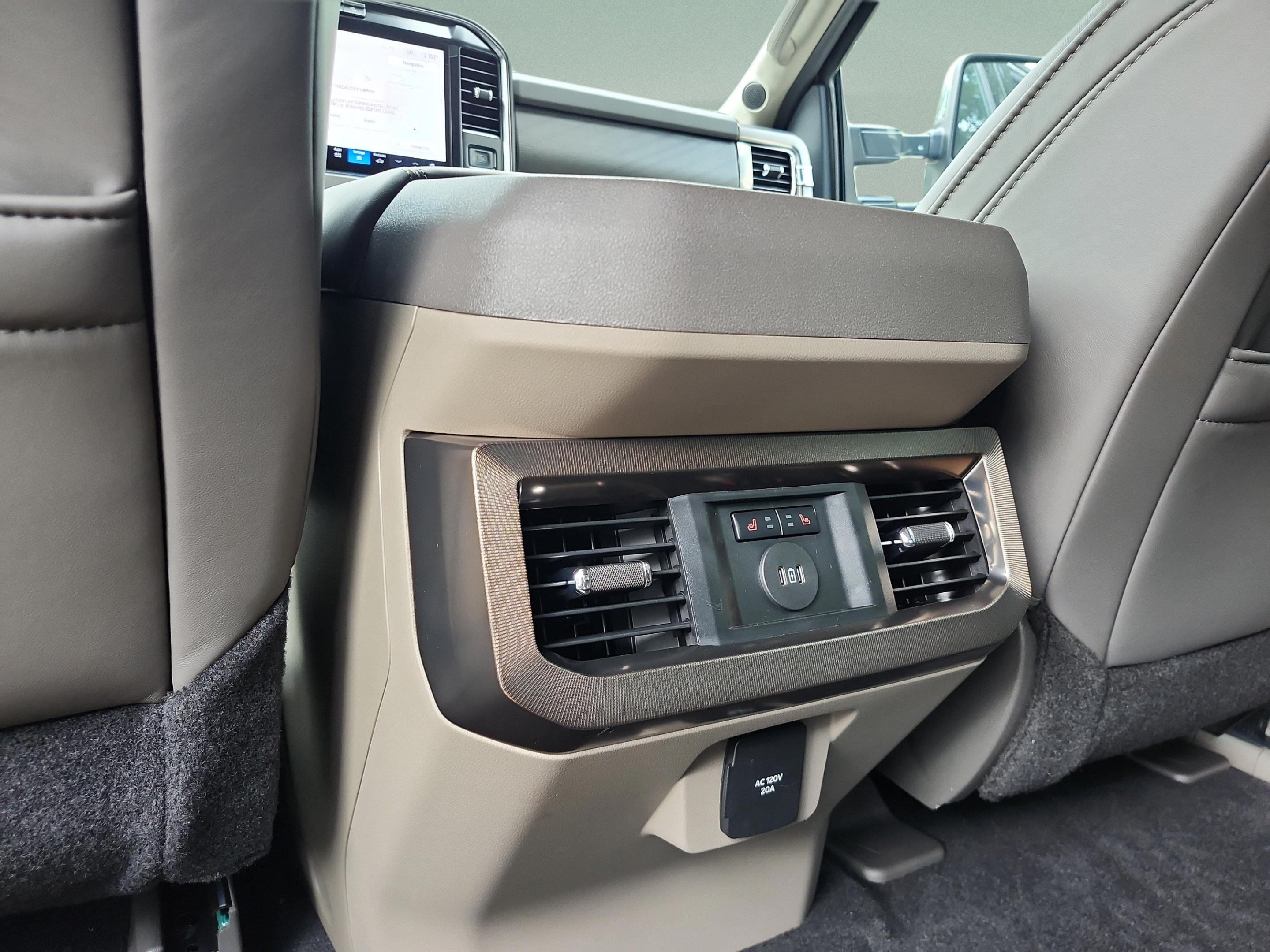New 2026 Ford F250 Platinum w/ Platinum Plus Package AWD/4WD image 16