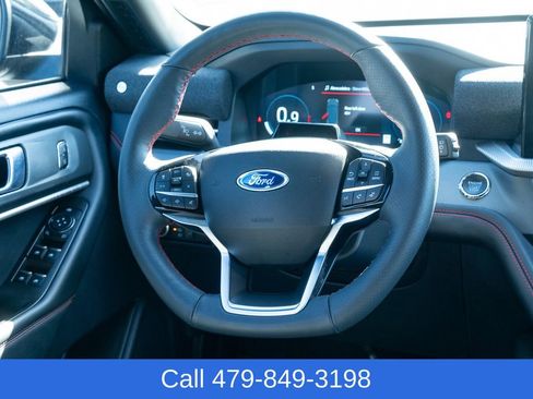Used 2025 Ford Explorer ST-Line w/ ST-Line Street Pack image 30
