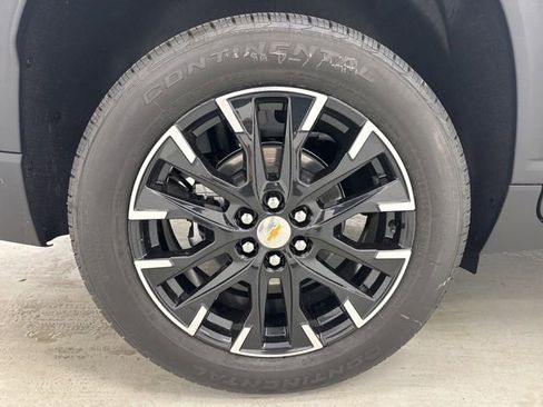 New 2026 Chevrolet Traverse LT w/ Sun and Wheel Package FWD image 33