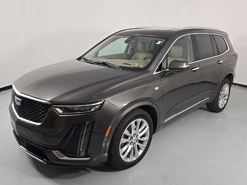 Used 2020 Cadillac XT6 Premium Luxury w/ Platinum Package image 3