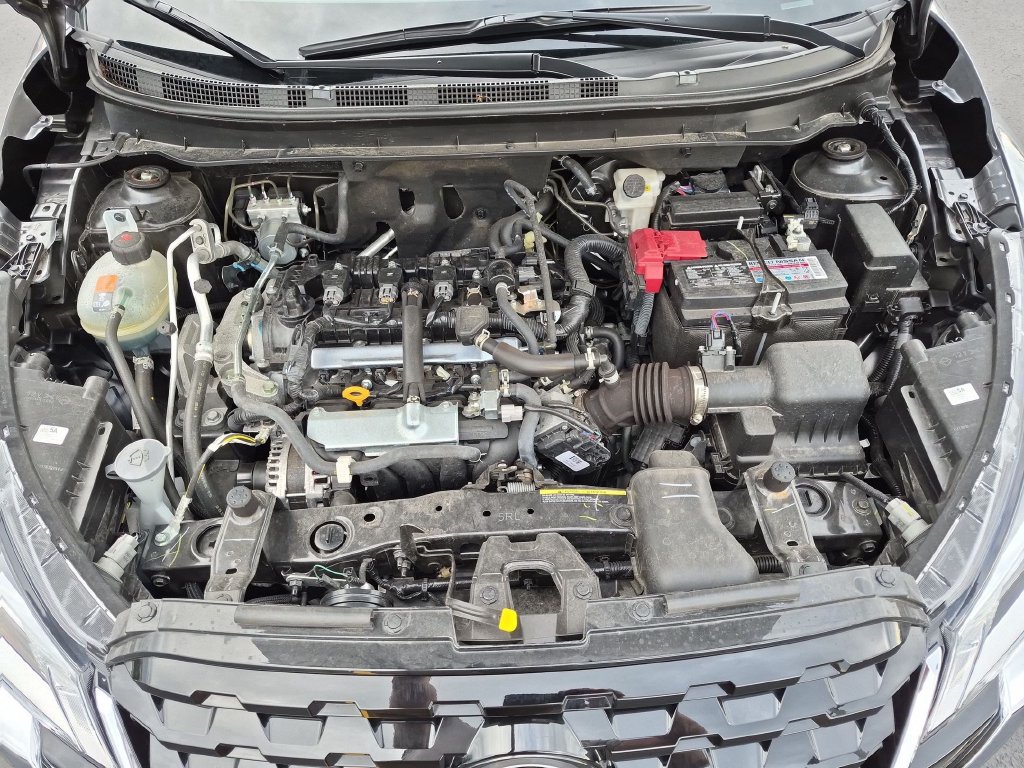 Used 2025 Nissan Kicks Play S FWD image 28