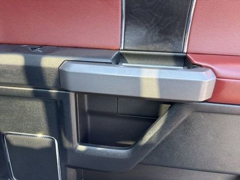 Used 2019 Ford F150 Platinum w/ Equipment Group 701A Luxury image 46