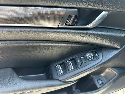 Used 2022 Honda Accord Sport Special Edition image 12