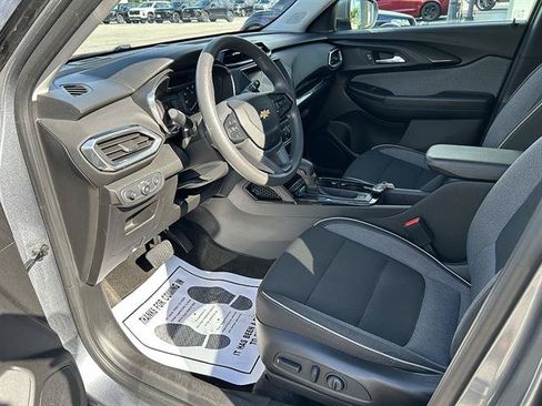 Used 2022 Chevrolet TrailBlazer LT AWD/4WD image 12
