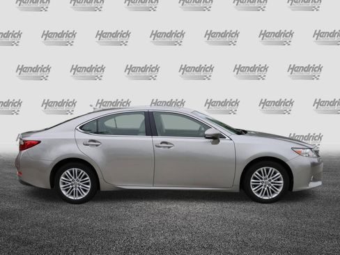 Used 2015 Lexus ES 350 w/ Luxury Package FWD image 10