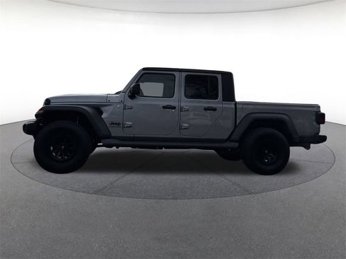 Used 2020 Jeep Gladiator Sport w/ Quick Order Package 24S image 2