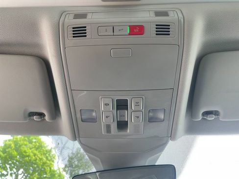 Used 2023 Volkswagen Jetta SE FWD image 23