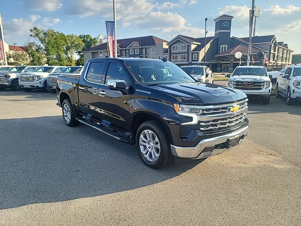 Used 2026 Chevrolet Silverado 1500 LTZ w/ LTZ Premium Package RWD image 1