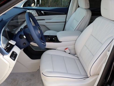 New 2026 Buick Enclave Avenir w/ Super Cruise Package image 10