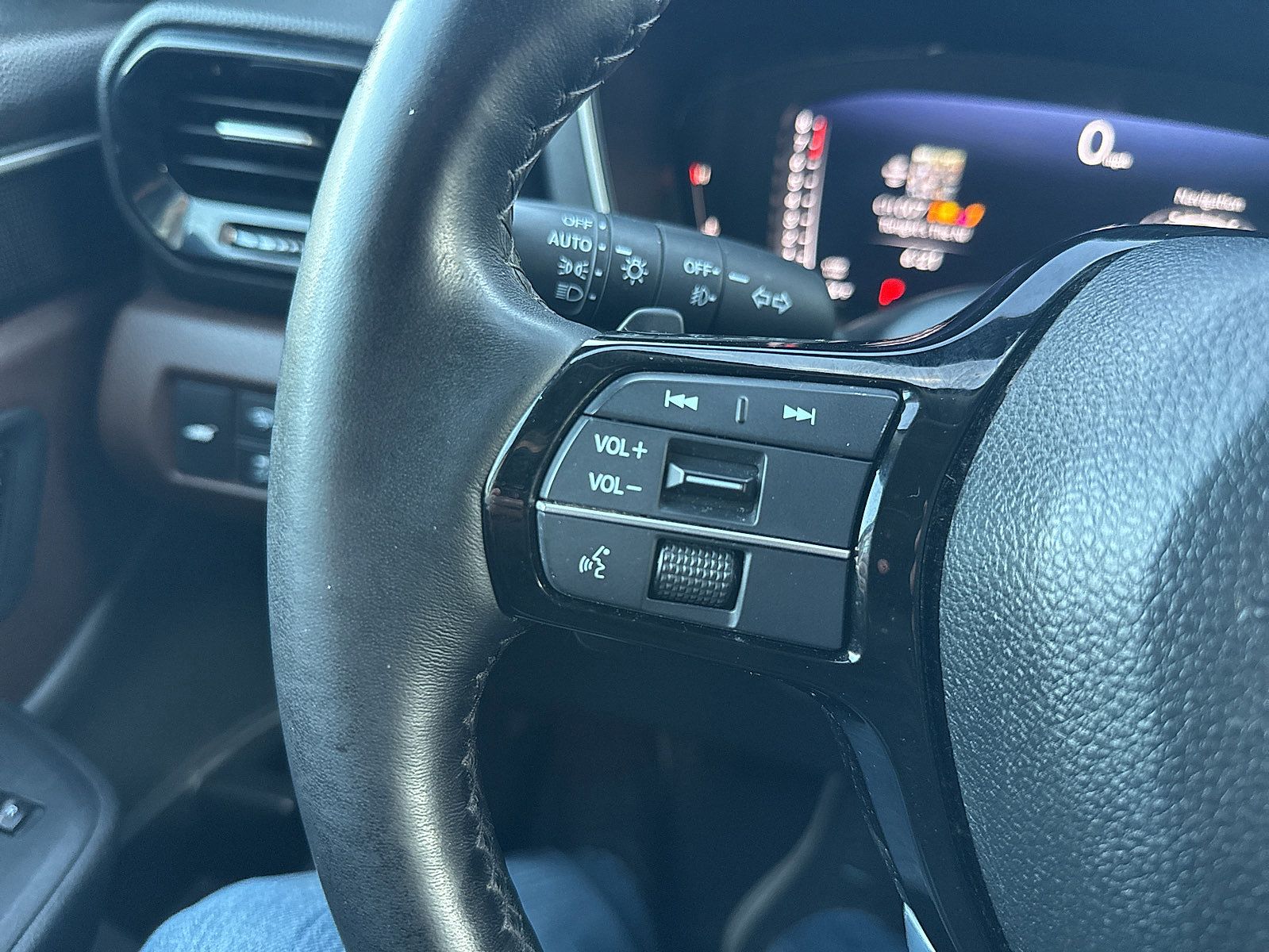 Used 2023 Honda Pilot Elite image 55