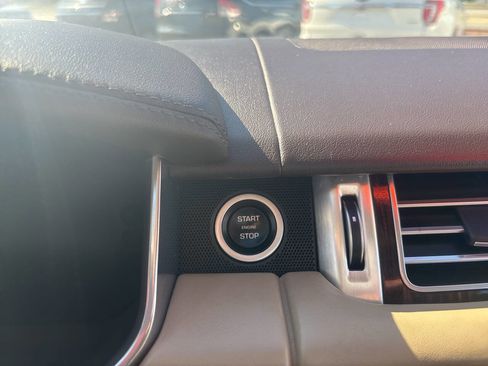 Used 2017 Land Rover Range Rover HSE image 68