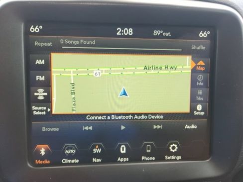 Used 2023 Jeep Renegade Altitude w/ Sun/Sound Group AWD/4WD image 33
