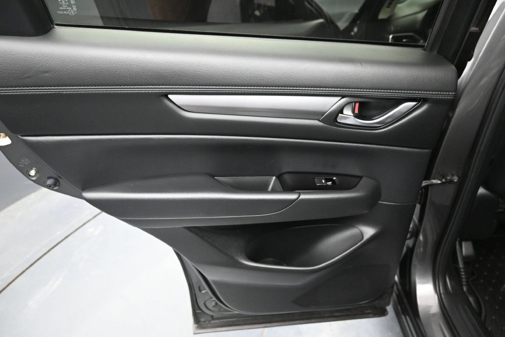 Used 2020 MAZDA CX-5 Touring FWD image 20
