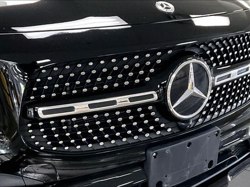 Certified 2023 Mercedes-Benz GLB 250 4MATIC image 32