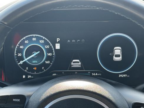 Used 2024 Hyundai Elantra Limited image 17