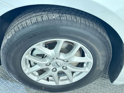 Used 2024 Chrysler Pacifica Touring-L image 10