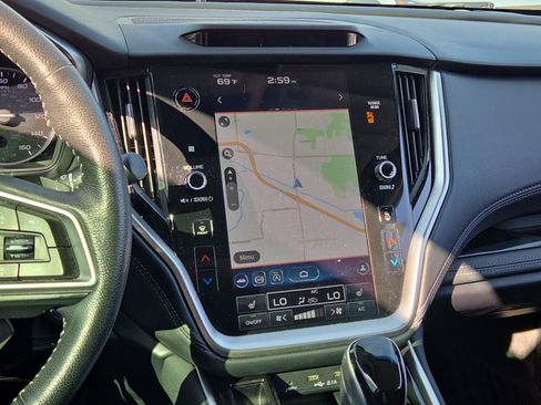 Used 2020 Subaru Outback Limited image 25