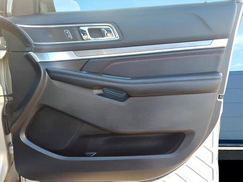 Certified 2018 Ford Explorer Sport w/ Equipment Group 401A image 7