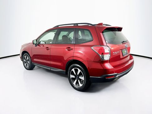 Used 2018 Subaru Forester 2.5i Premium w/ All-Weather Package image 5