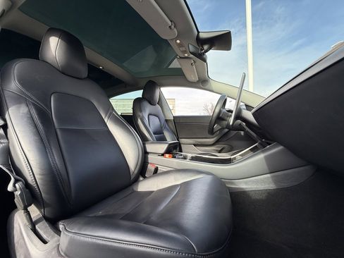 Used 2018 Tesla Model 3 Long Range image 24