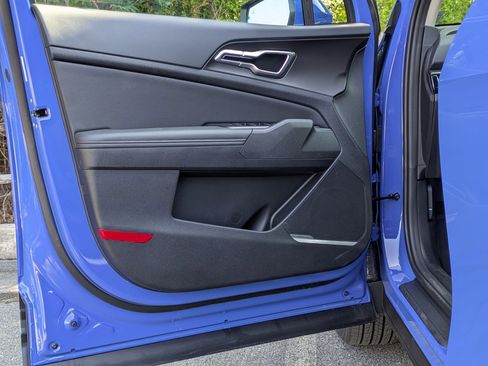 New 2026 Kia Sportage EX w/ EX Panorama Roof Package image 11