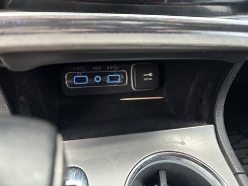 Used 2021 Jeep Grand Cherokee Limited image 16