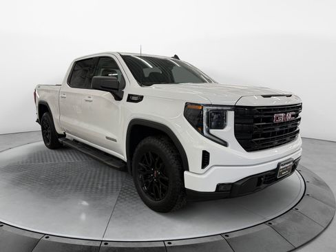 Used 2024 GMC Sierra 1500 Elevation w/ X31 Off-Road Package AWD/4WD image 4