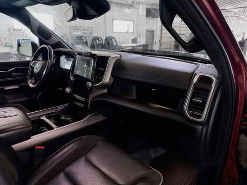 Used 2022 RAM 1500 Laramie AWD/4WD image 12