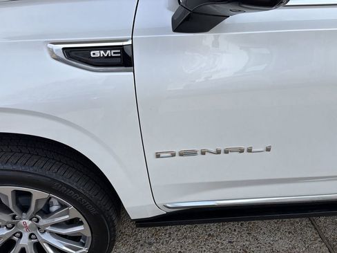 Certified 2022 GMC Yukon XL Denali w/ Denali Ultimate Package image 33