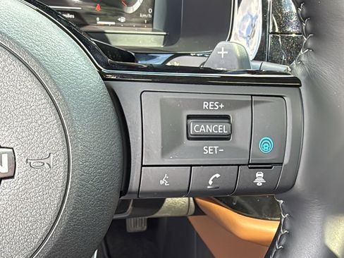 Certified 2025 Nissan Pathfinder Platinum w/ Cargo Package AWD/4WD image 11