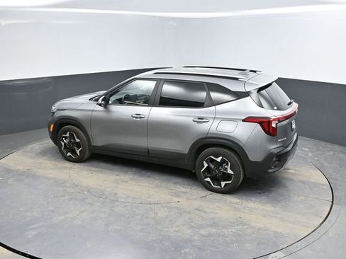 Used 2025 Kia Seltos S image 34