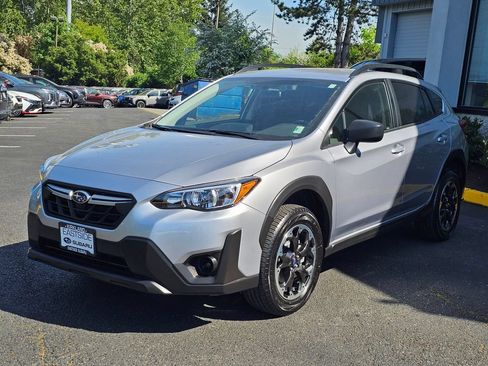 Used 2023 Subaru Crosstrek 2.0i AWD/4WD image 3