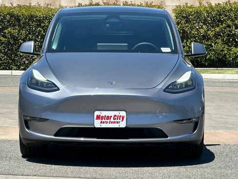 Used 2024 Tesla Model Y Long Range AWD/4WD image 9