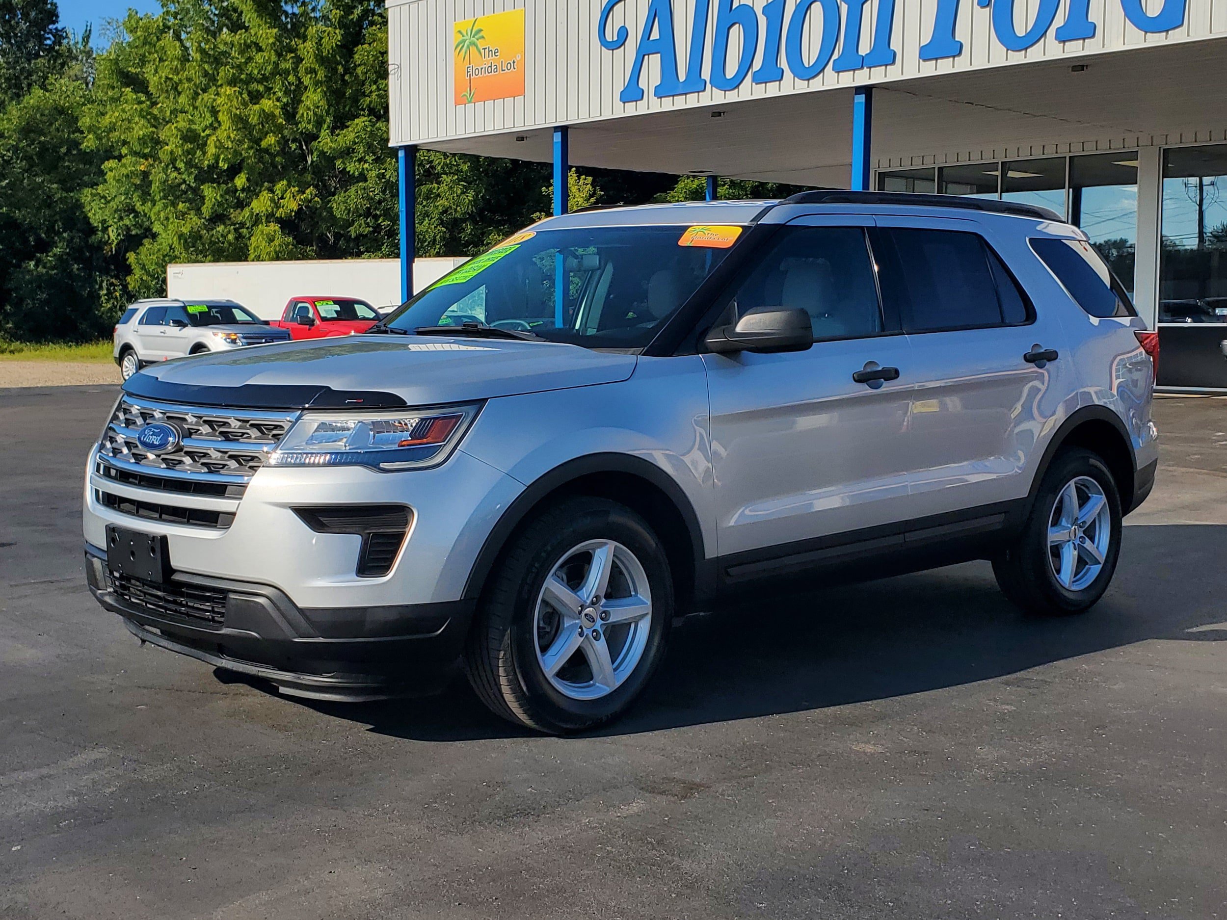 Used 2018 Ford Explorer 4WD image 2