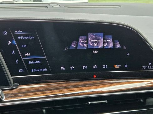 Used 2022 Cadillac Escalade ESV Luxury image 22