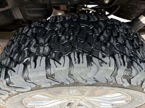 Used 2024 Ford F150 Lariat w/ FX4 Off-Road Package image 14