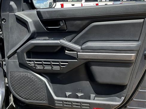 Used 2025 Toyota Tacoma SR5 image 22