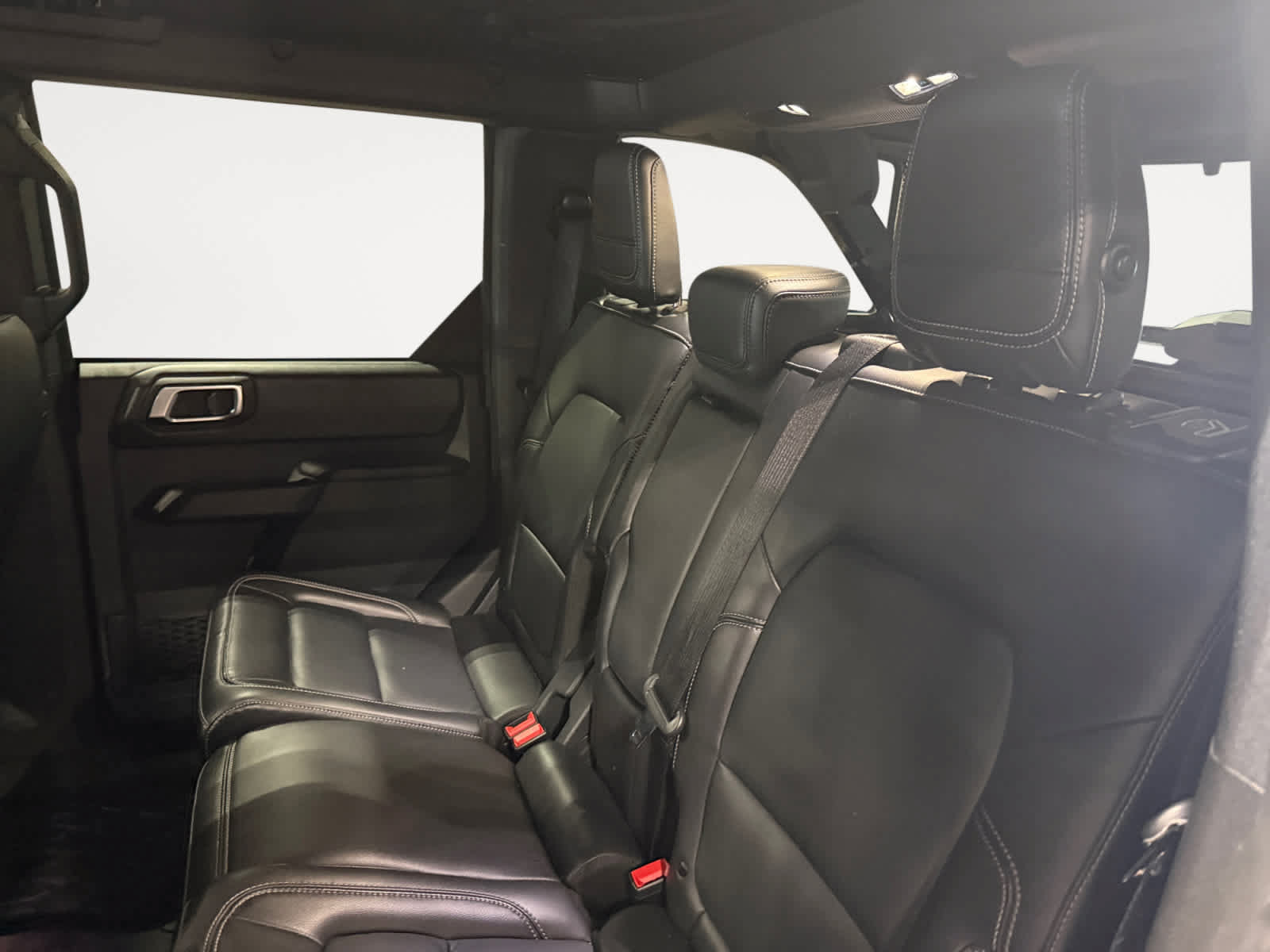 Used 2025 Ford Bronco Outer Banks AWD/4WD image 14