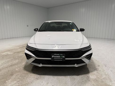 Used 2025 Hyundai Elantra Sport w/ Cargo Package image 2