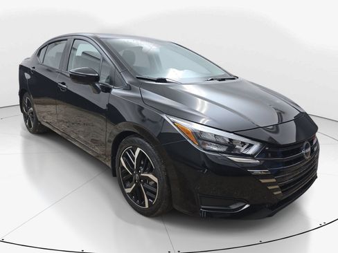 Used 2025 Nissan Versa SR w/ Trunk Package FWD image 2