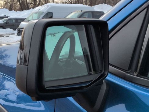 Used 2022 Chevrolet Silverado 1500 ZR2 w/ Technology Package image 11