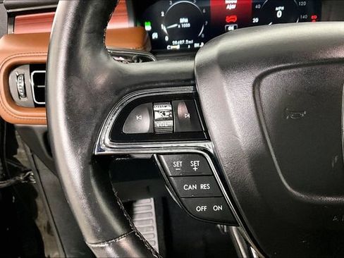Used 2023 Lincoln Nautilus Reserve image 18