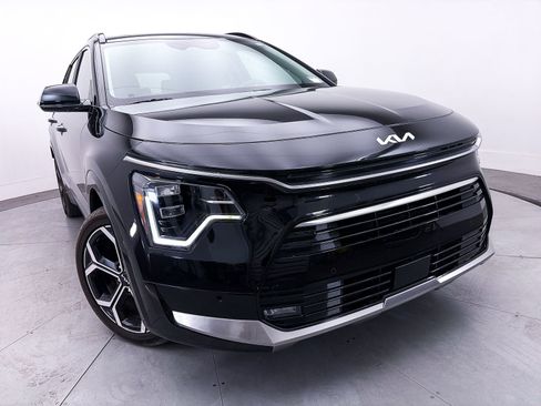 Used 2024 Kia Niro SX Touring FWD image 9
