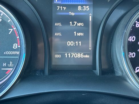 Used 2019 Toyota Camry SE FWD image 32