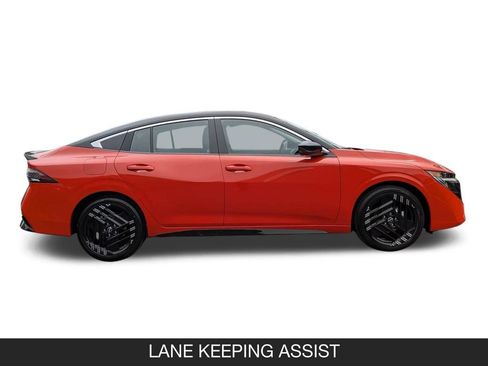 New 2026 Nissan Sentra SR w/ Floor Mat Package FWD image 6