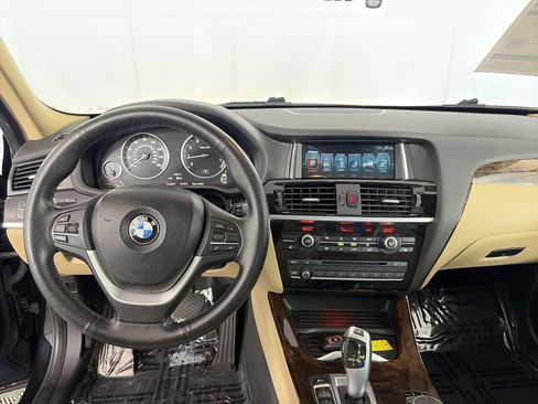 Used 2017 BMW X3 xDrive28i AWD/4WD image 3