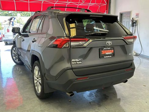 Used 2025 Toyota RAV4 XLE Premium FWD image 5