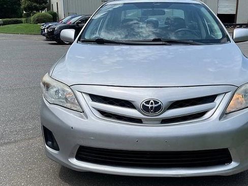 Used 2012 Toyota Corolla L FWD image 3