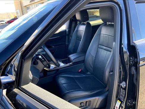 Used 2023 Land Rover Range Rover Evoque R-Dynamic S image 6